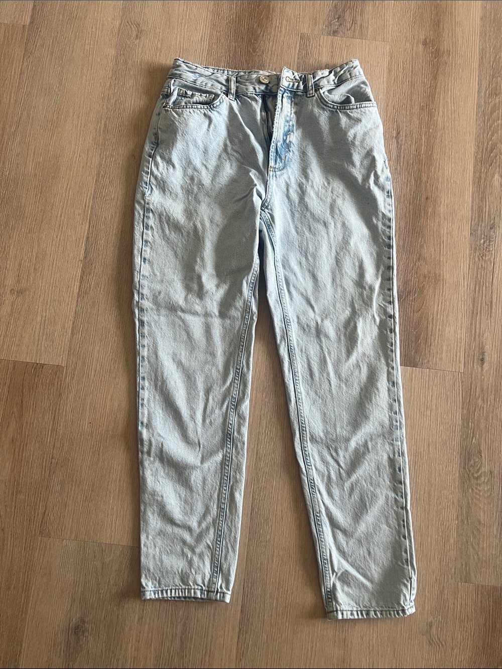 BDG Mom High-Rise Jeans